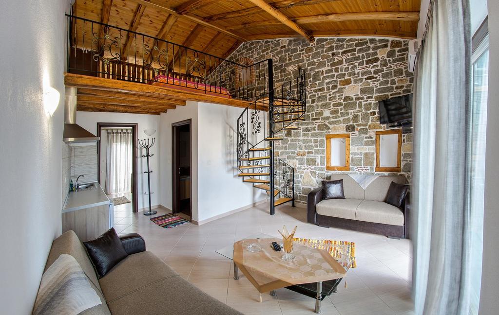Theano Apartments Sarti Exterior photo